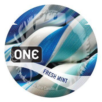 Ароматизированный презерватив ONE FlavorWaves Fresh Mint, 1 шт, ярко-синий, запах мяты SX0752 фото